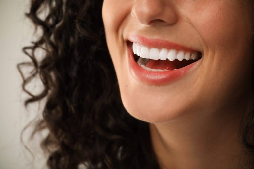 How Do Cosmetic Dentists Treat